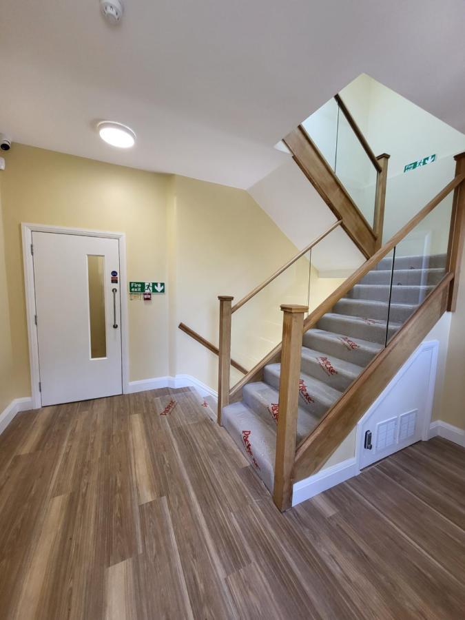 Sands House - Luxury Modern Studios With Secure Parking In Epsom, Surrey Luaran gambar