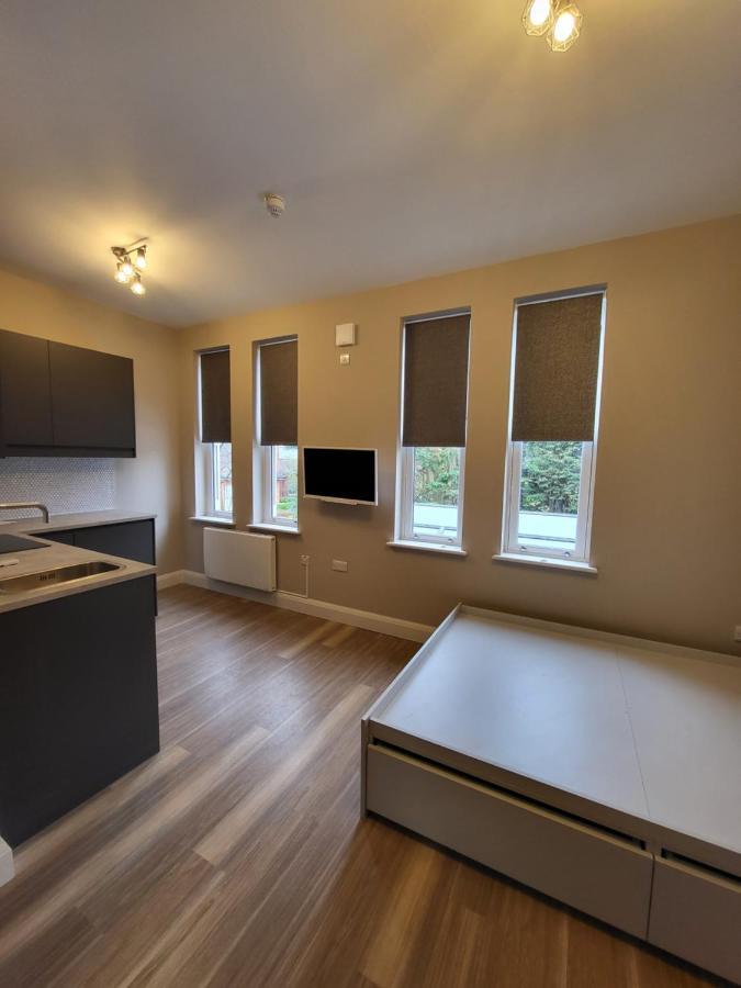 Sands House - Luxury Modern Studios With Secure Parking In Epsom, Surrey Bilik gambar